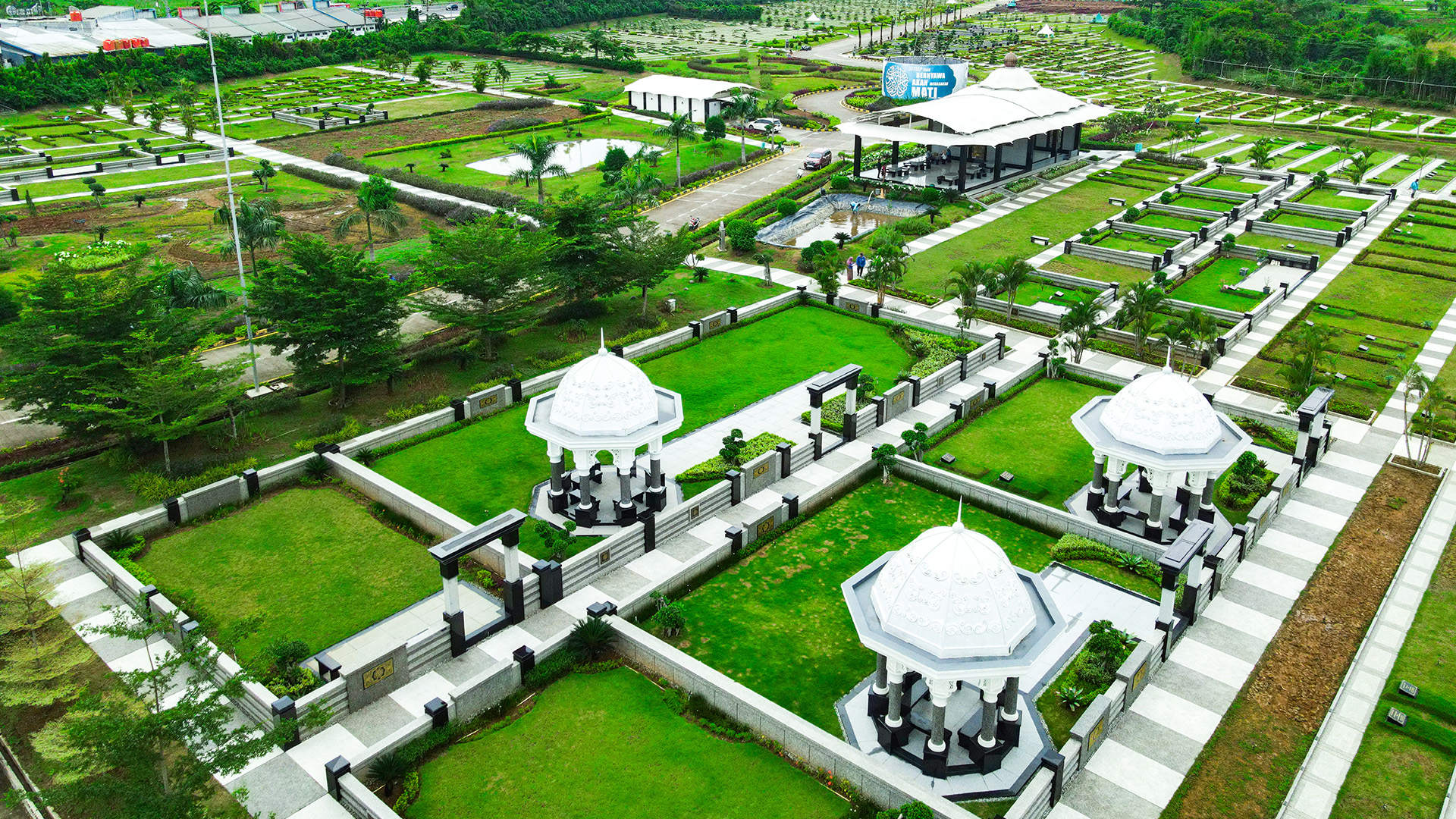 Photo Al Azhar Memorial Garden 2